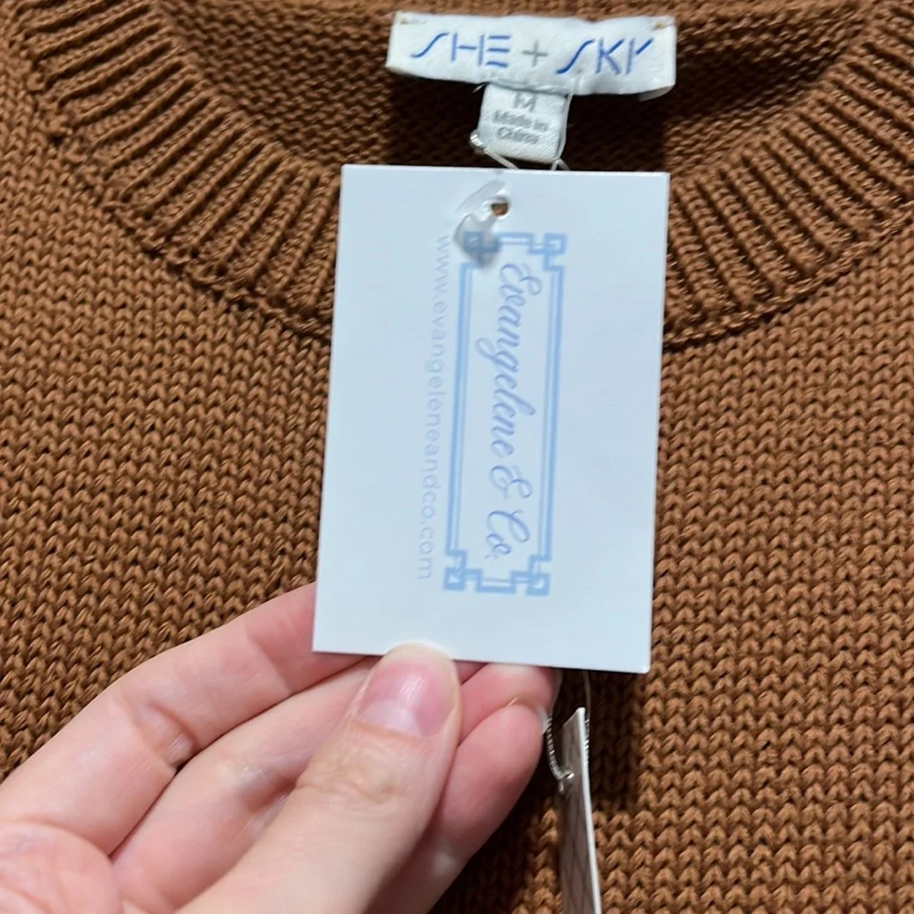 NWT She + Sky Camel Brown Sweater dress MEDIUM Round neck Short sleeve Pockets - Picture 7 of 9